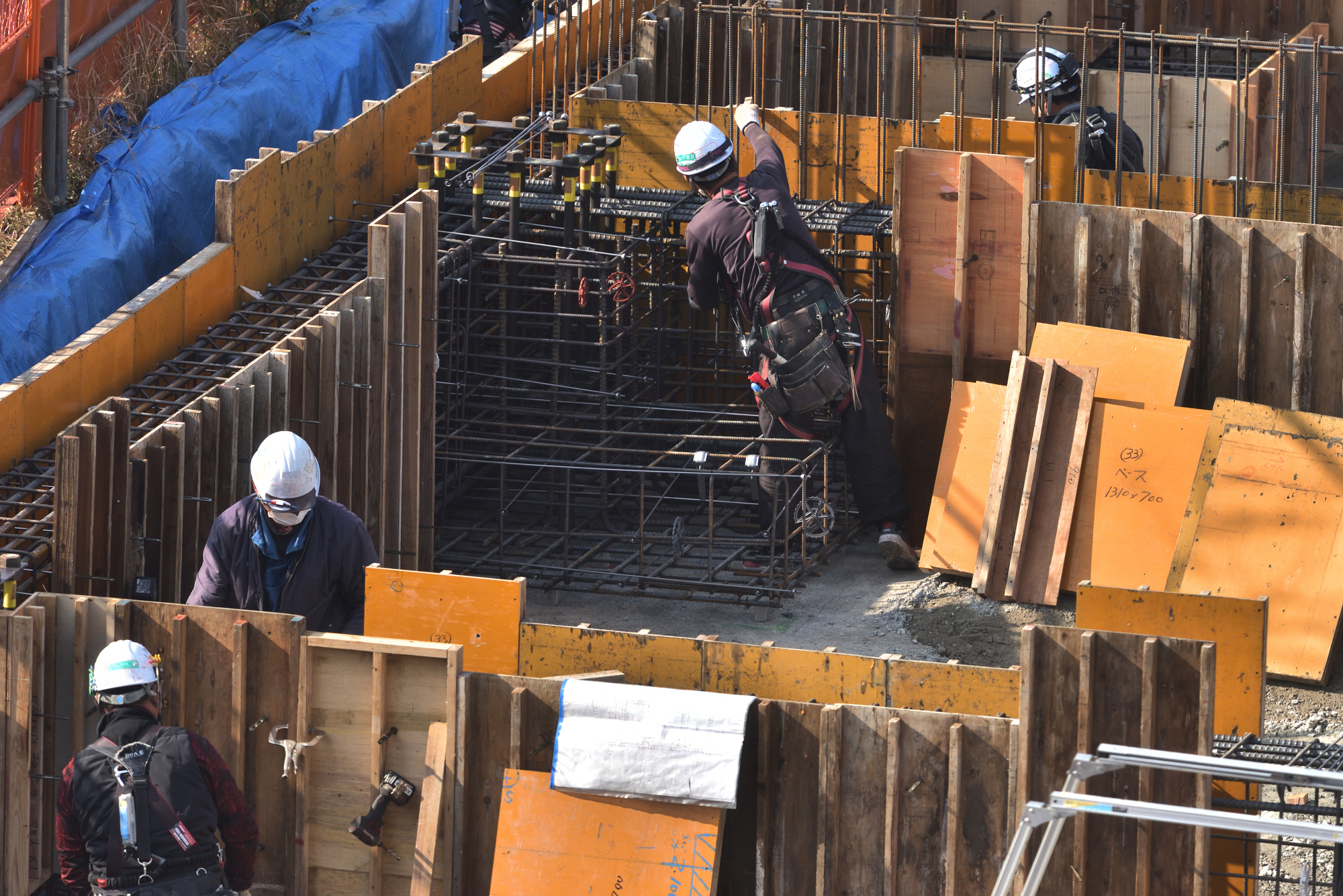pixta_86661905_M